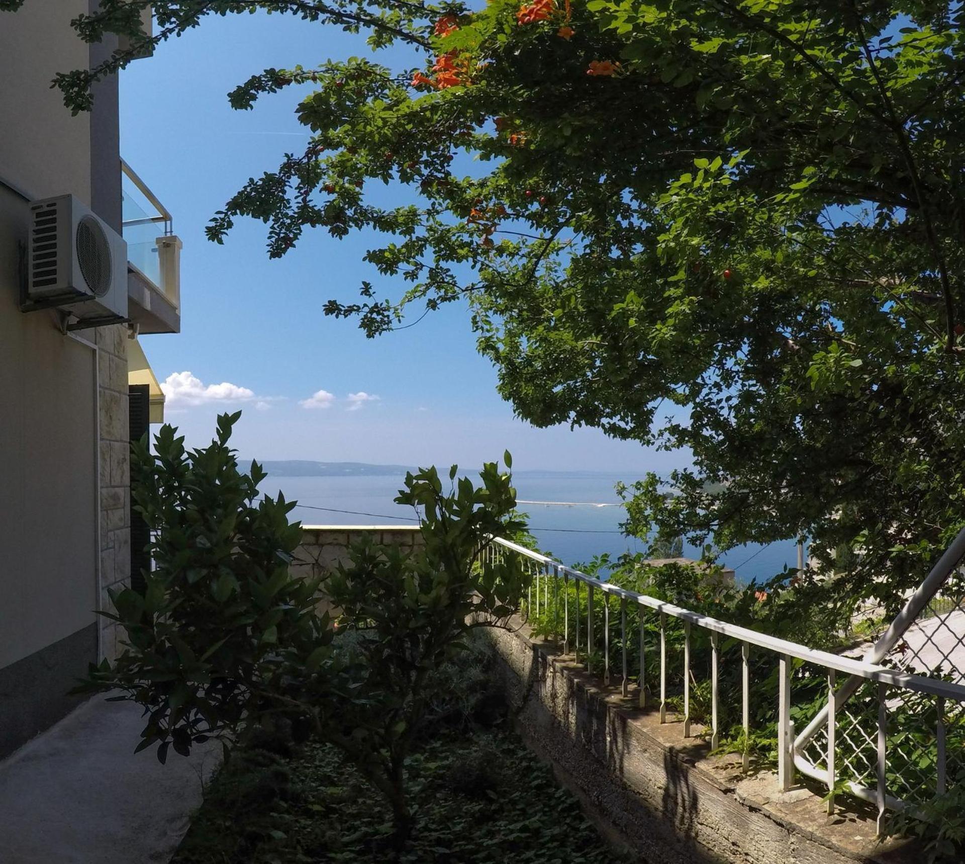 Apartment Iva Omiš Exterior foto