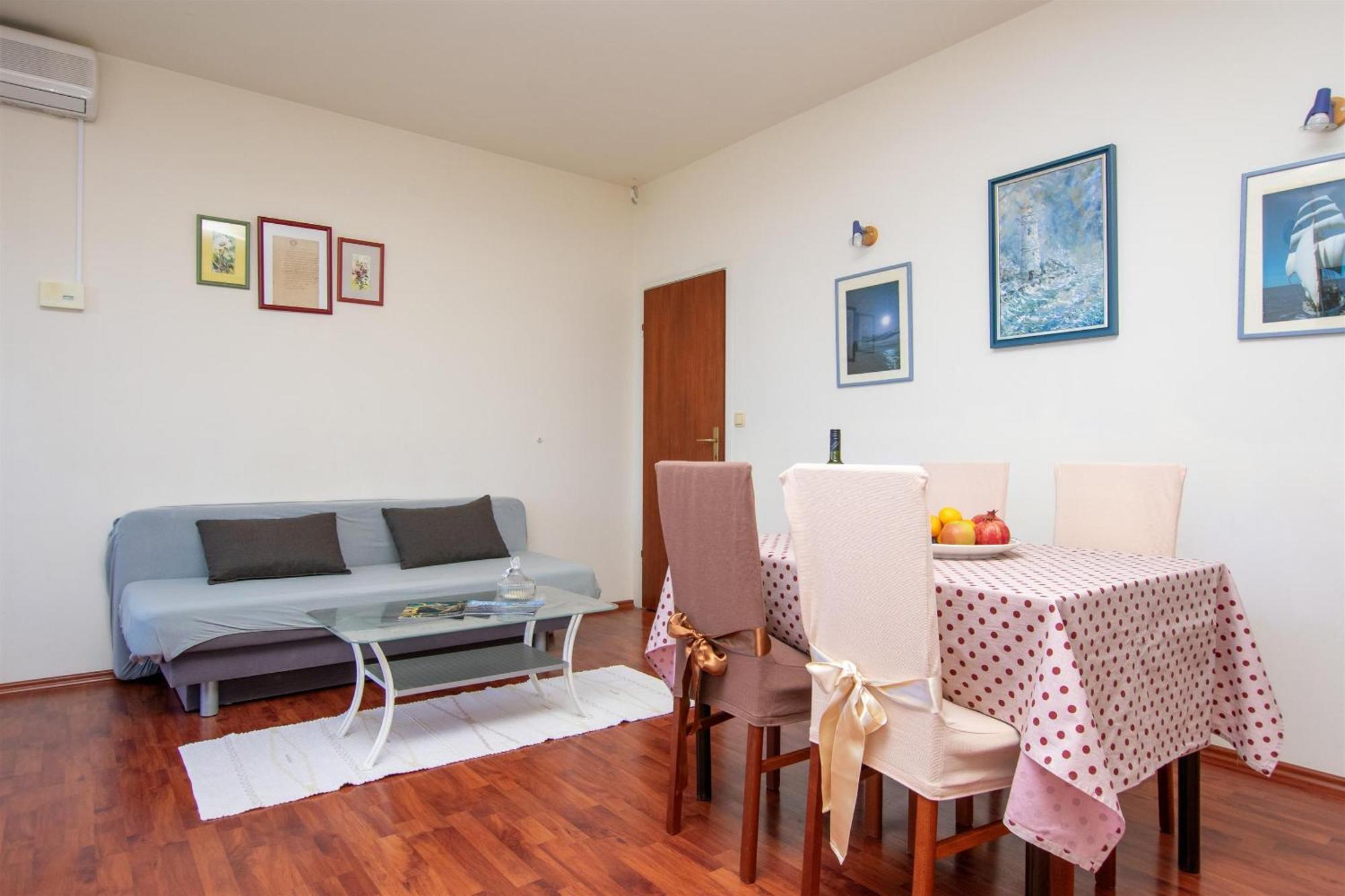 Apartment Iva Omiš Exterior foto